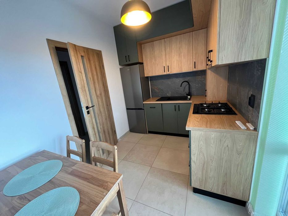 Apartament 2 camere, prima inchiriere, imobil tip casa, zona Coresi Tractorul