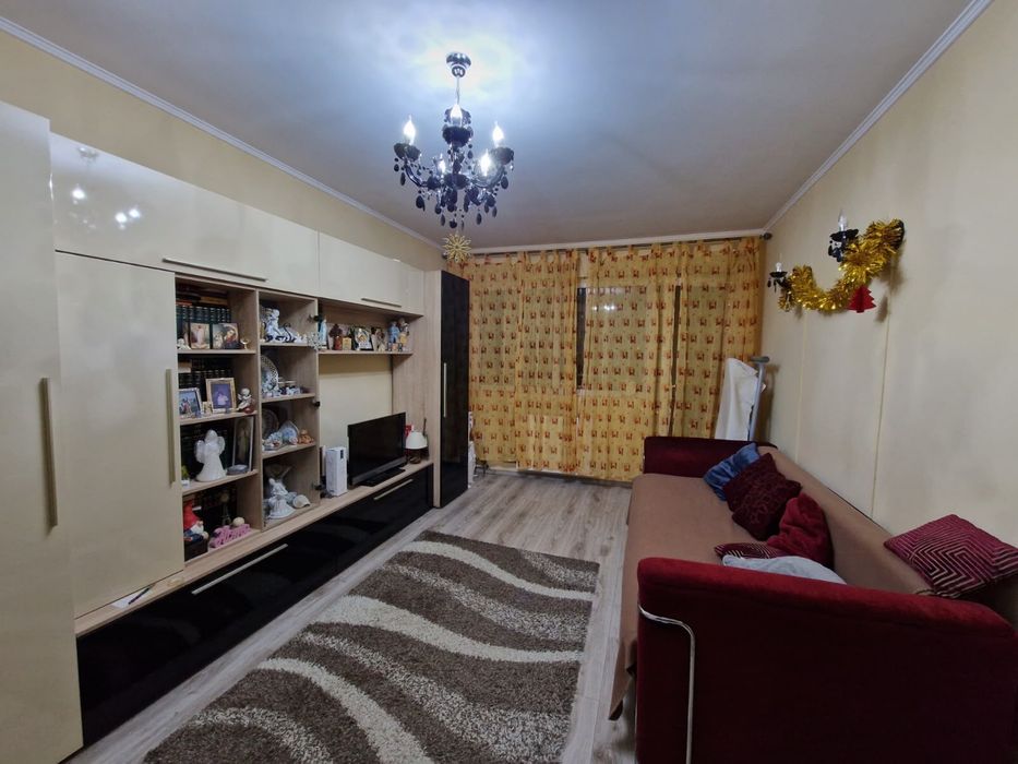 Apartament 2 camere confort 1 decomandat zona vest podu nalt