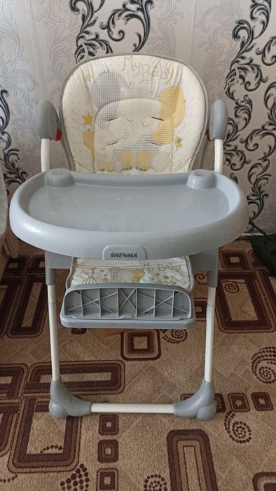 Детский стульчик для кормления