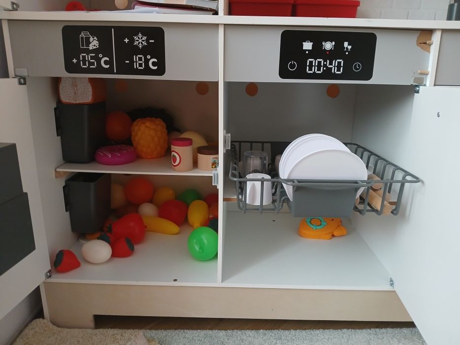 Детска дървена кухня