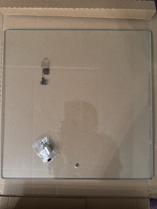 Продавам вратички за рафтчета ИКЕА ЕКЕТ