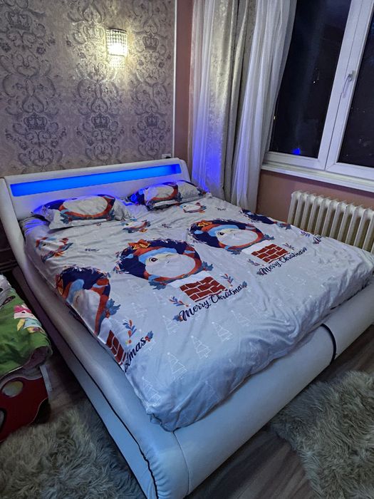 Pat dormitor cu led (saltea inclusa),  lungime 200cm x latime 160