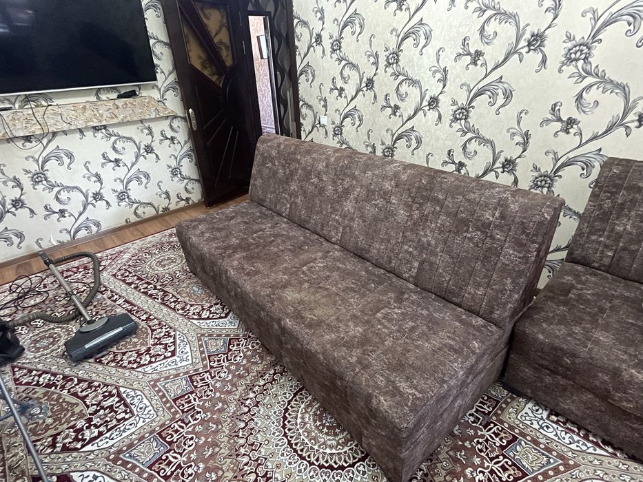 2 ta Divan 2 metrga 1.6 metr