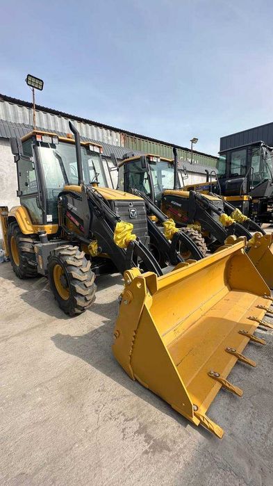 Экскаватор-погрузчик XCMG XC870HK