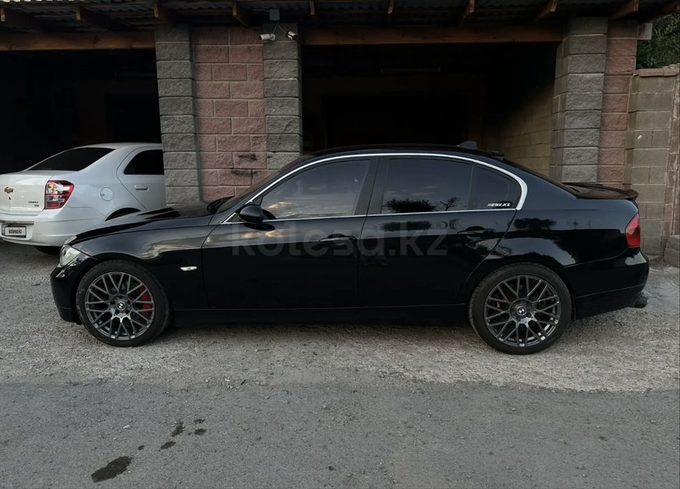 Бмв е90.