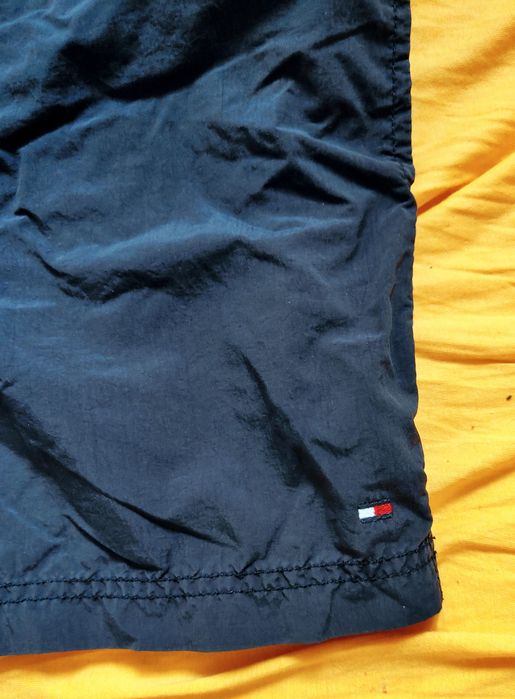 Pantaloni scurți Tommy Hilfiger.