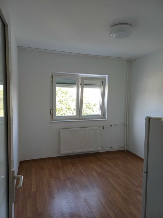 Ofer spre inchiriere GARSONIERA