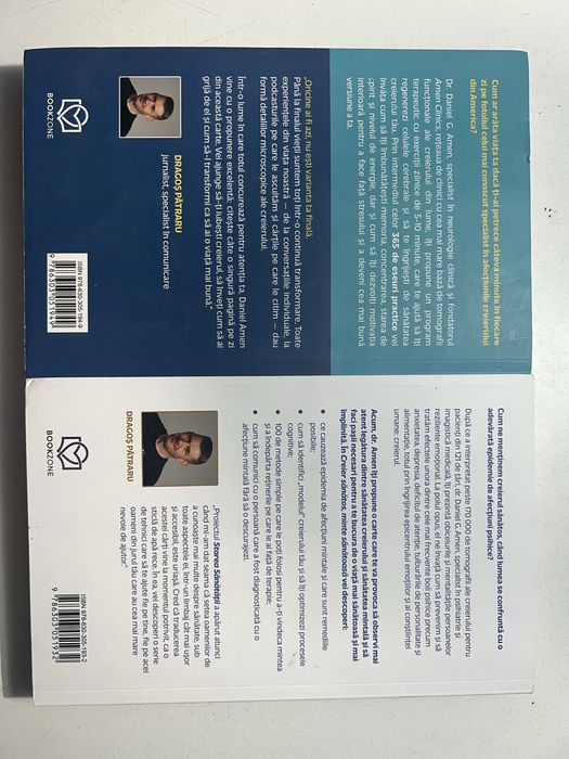 Vand doua carti  pentru dezvoltarea personala