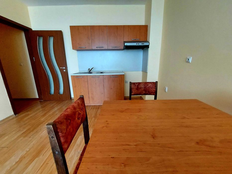 Дава се под наем Двустаен апартамент в Бургас, Славейков - 64 кв.м за 229.5 € - Снимка #2