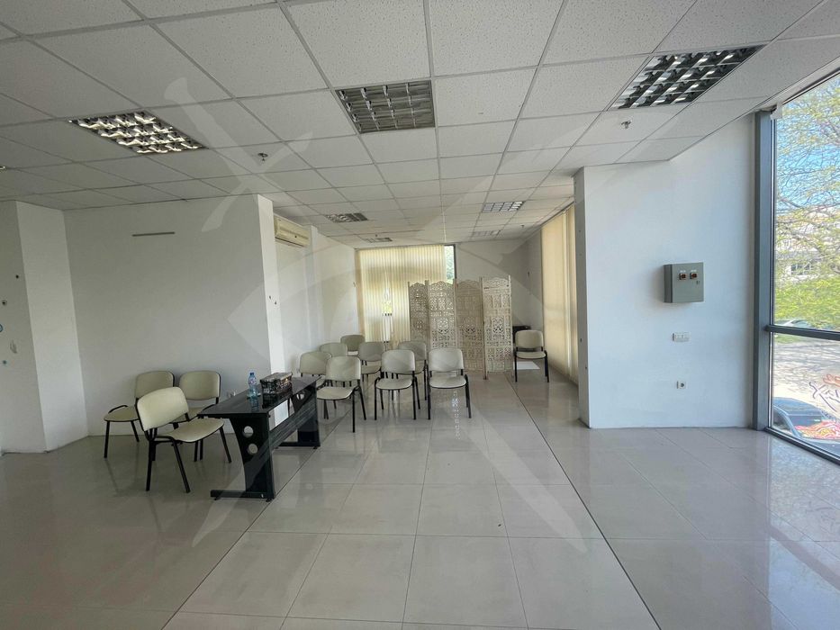 Продава се Магазин в Пловдив, Тракия - 348 кв.м за 1033 €/кв.м - Снимка #2