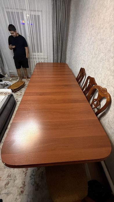 Продам гостиный стол