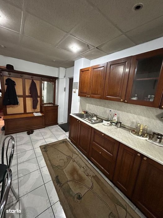 De vanzare apartament cu 3 camere, decomandat, ultracentral, 68000e