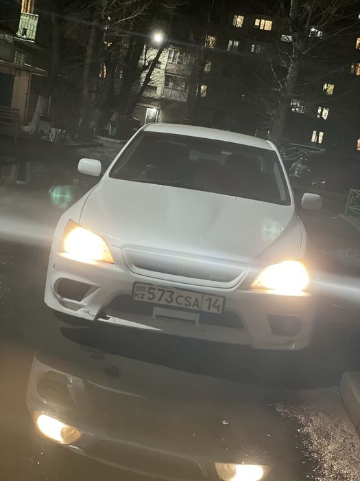 Продам машину Toyota Altezza 1999год