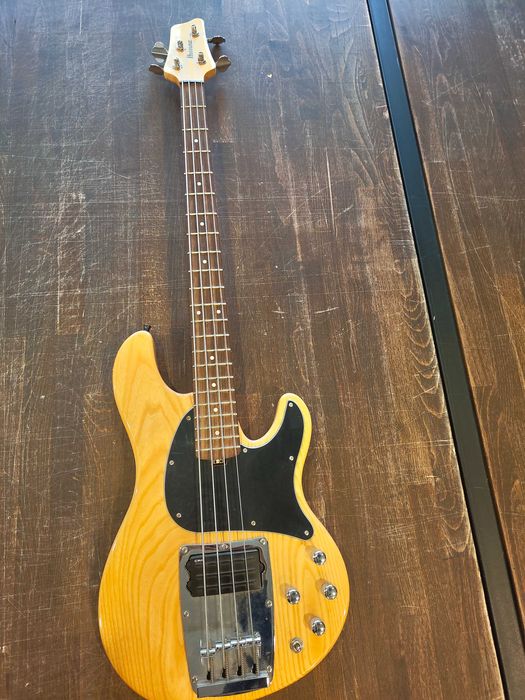 Бас китара Ibanez ATK 200, продавам