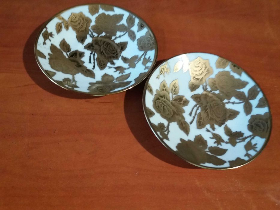 Чашки за кафе с украса