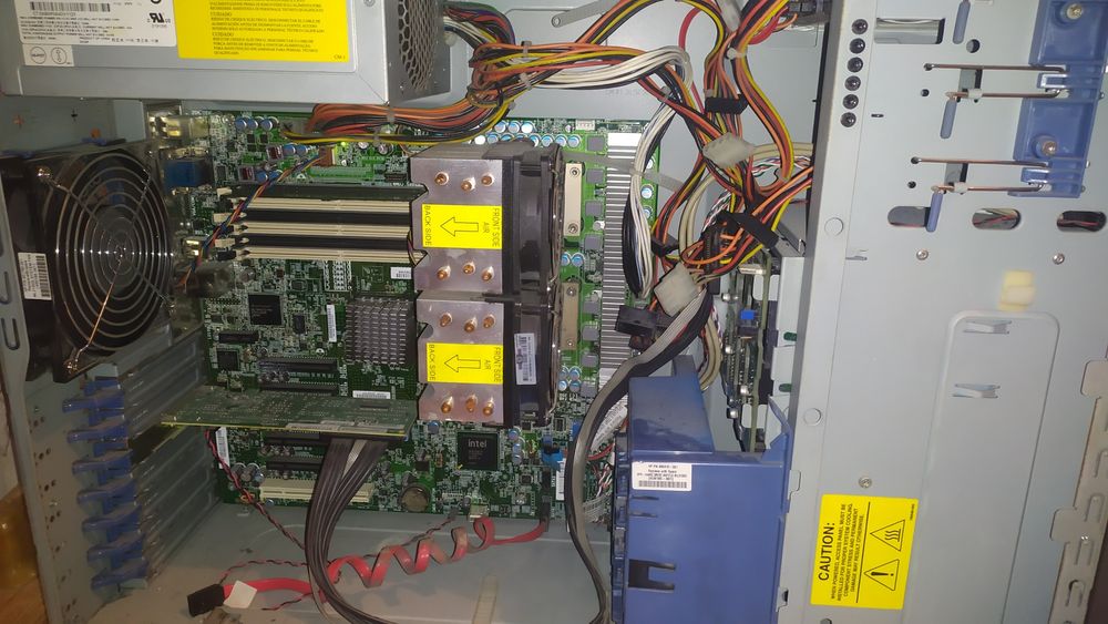 Сервер HP Proliant ML150