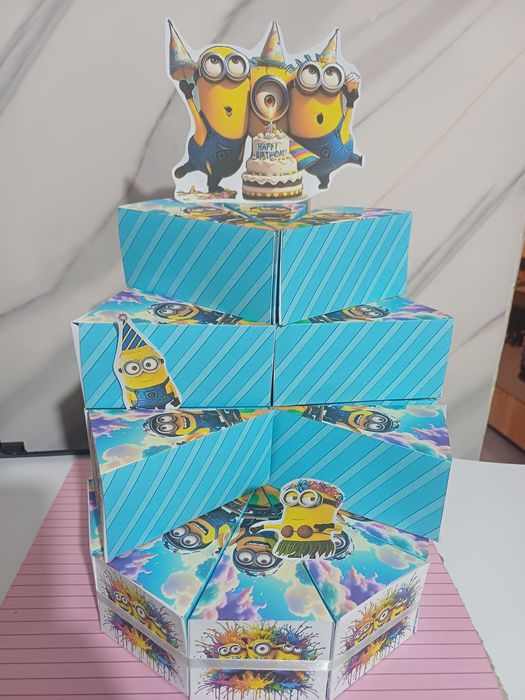 Cutii felie de tort!