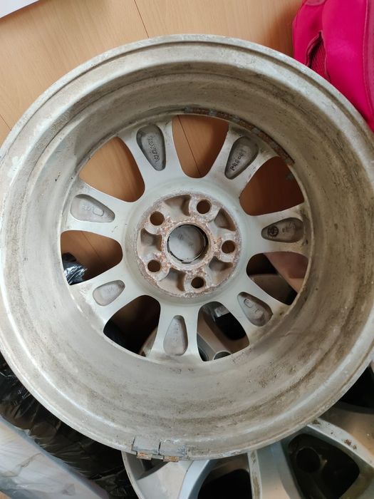 Продам диски на 16 оригинал