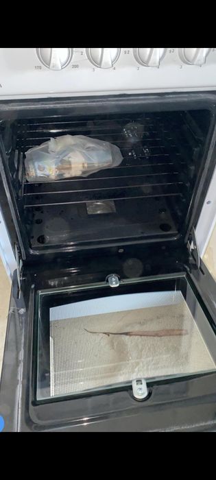 плита ,хорошая и новая