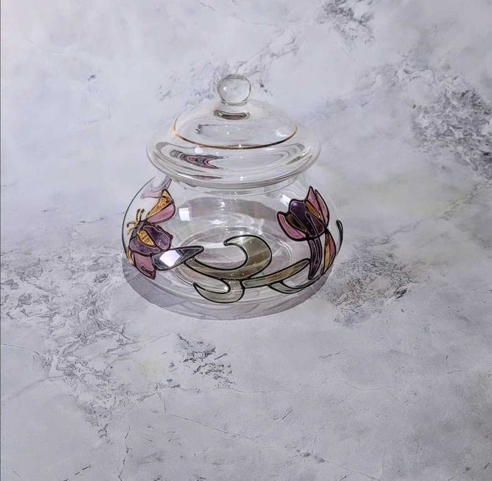 Стъклена ръчно рисувана бонбониера