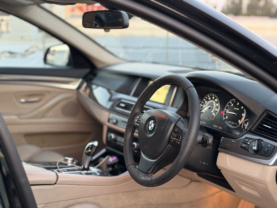 BMW 520 d Lci FaceLift - 2014 - Automat 8 + 1 - Full - Led - Jante 19’ - Luxury Edition - Carte Intreaga -