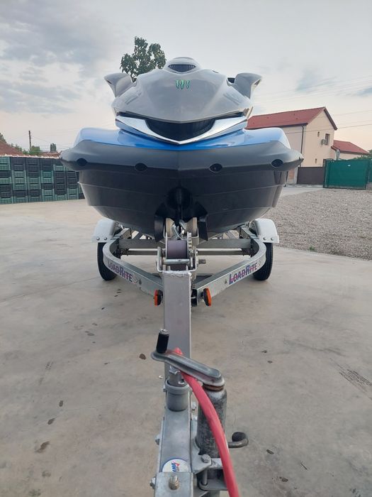 Продавам джет Кавазаки ултра 250