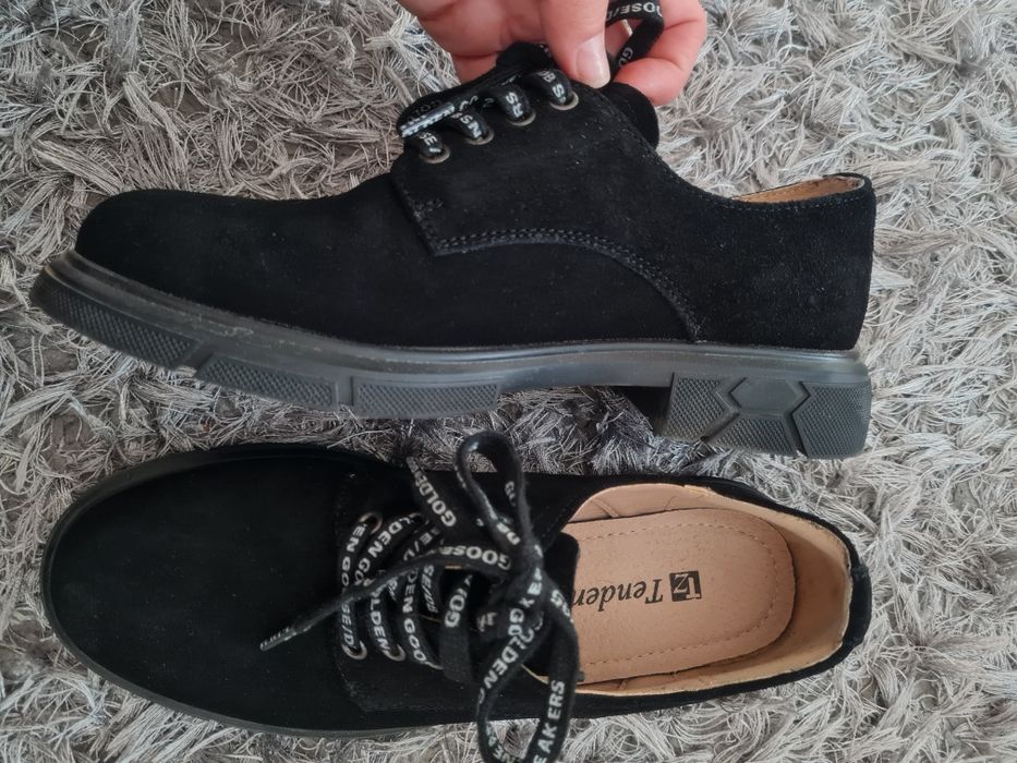 Нови обувки от естествен велур