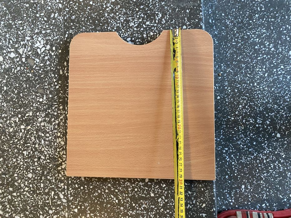 Vând usite pt dulap copii din pal.