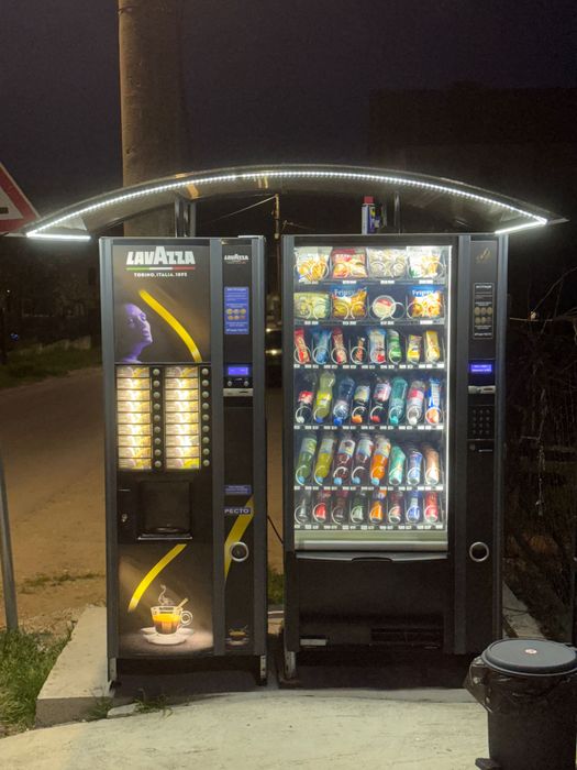 Продавам вендинг машини в добро състояние