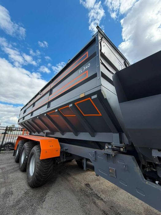 Трехосный бункер-перегрузчик TL 340