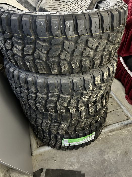 285/55R20 4 шт. Резина.