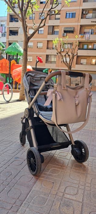 Количка Chicco 3 в 1.