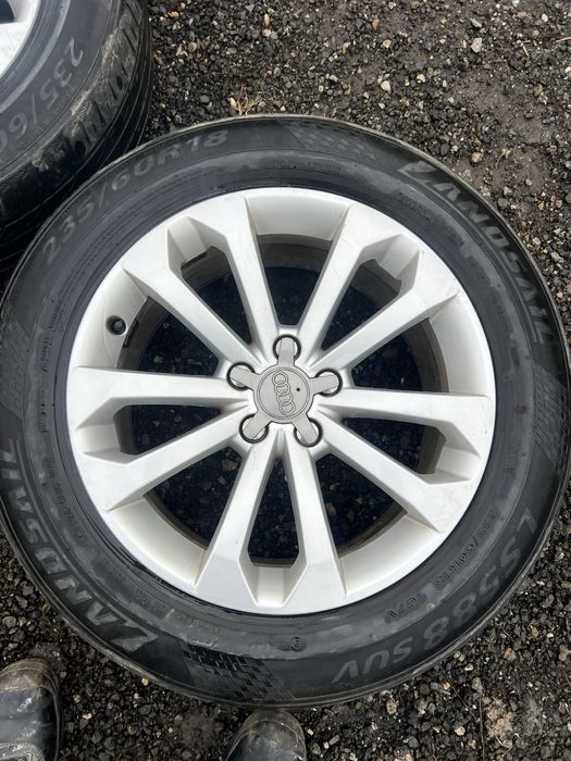 Jante cu cauciucuri R18 Audi Q5
