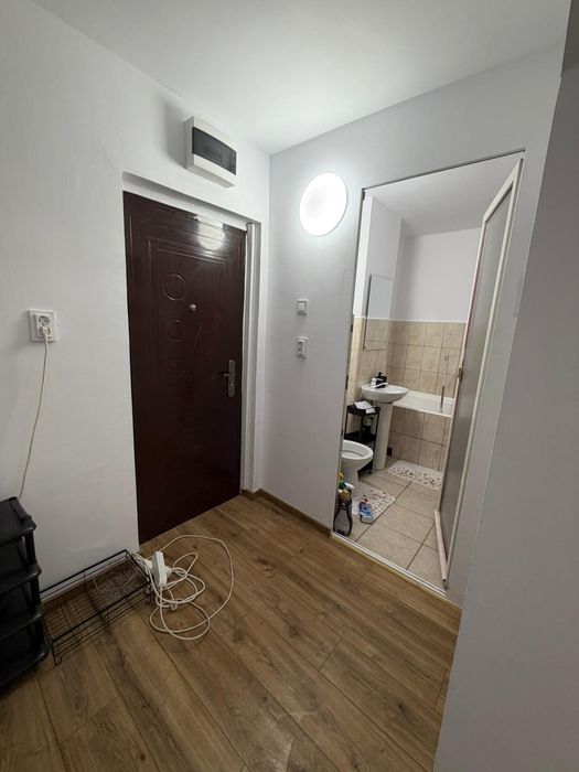 Inchiriez garosniera capatul lui Unu