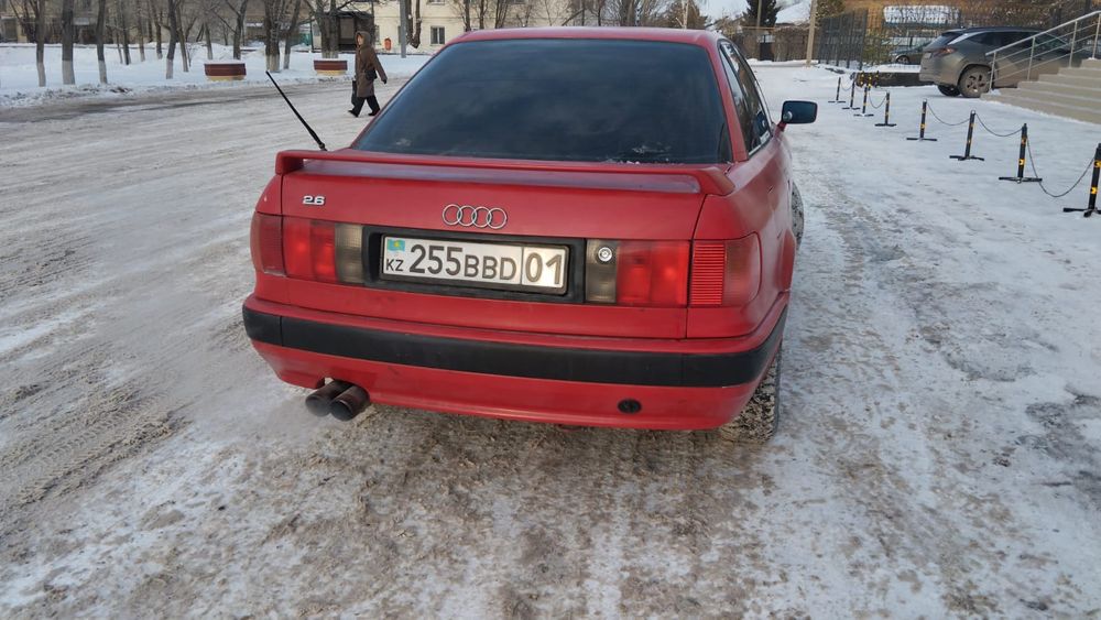 Ауди В4 машина автомабиль