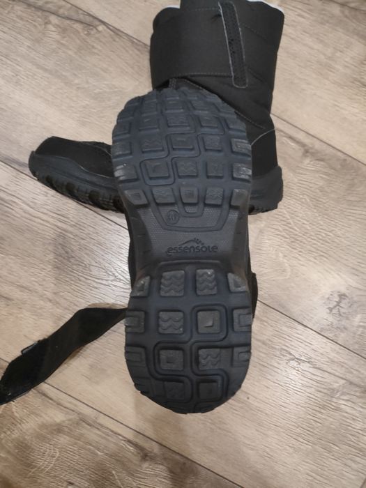 Продавам зимни ботуши 36 номер