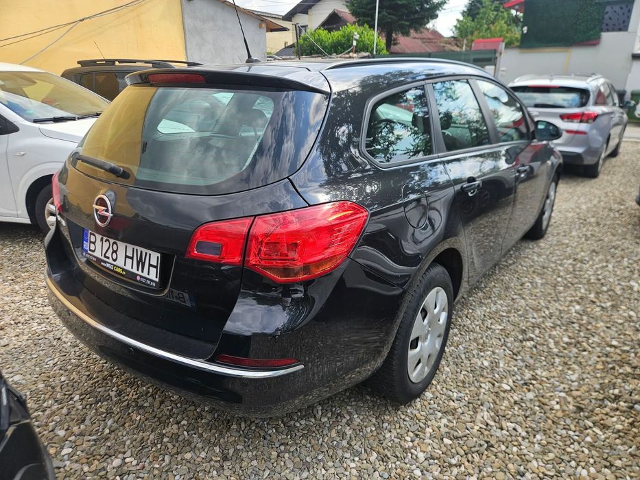 Opel Astra Decembrie 2016 inmatriculata RO1.4 benz aspirata 4 pistoane 100 CP TVA