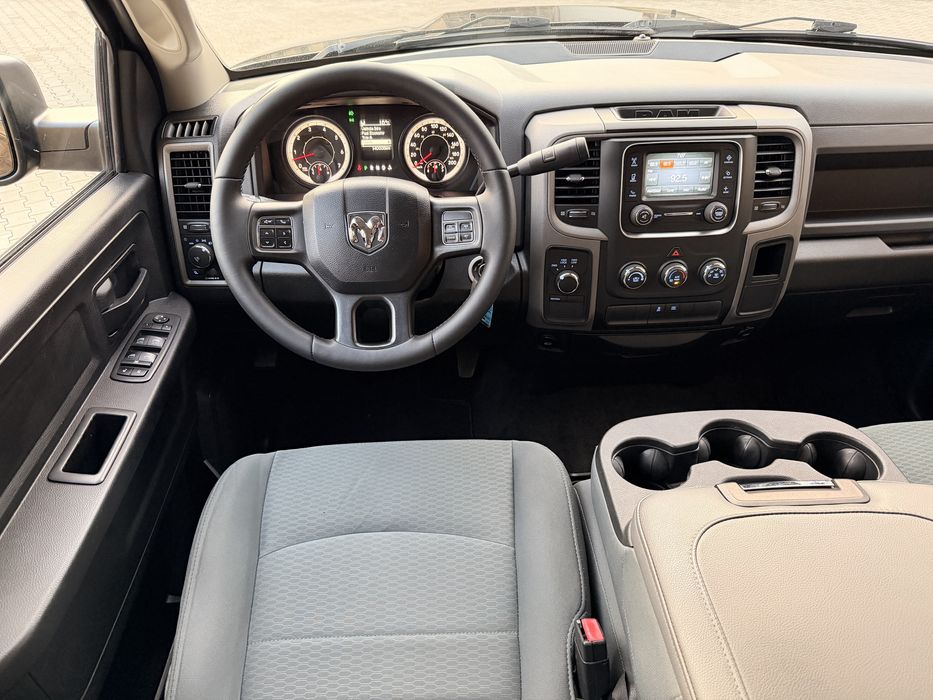 Dodge Ram 5.7 HEMI an 2017 4x4 Autoutilitara  Stare Impecabila