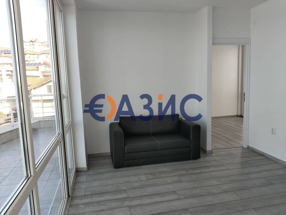 Продава се Двустаен апартамент в Свети Влас - 68 кв.м за 984 €/кв.м - Снимка #3