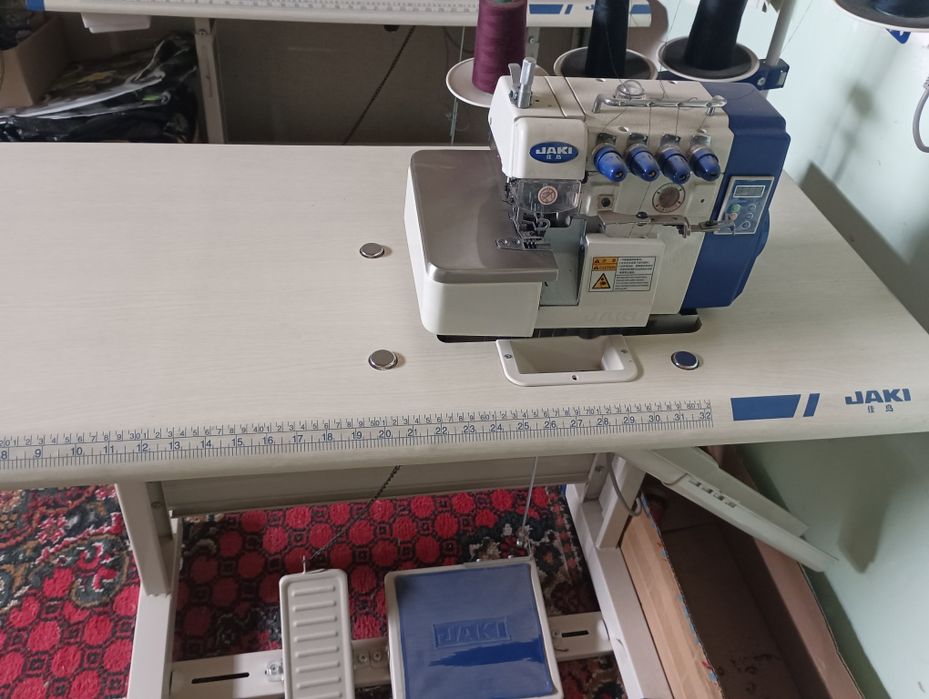 Швейная машина продам