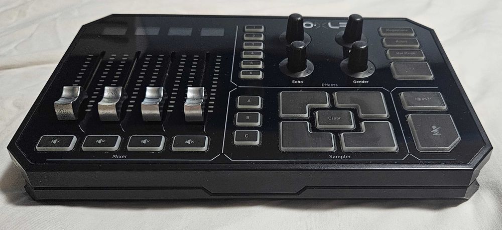 TC Helicon GO XLR Подкаст миксер