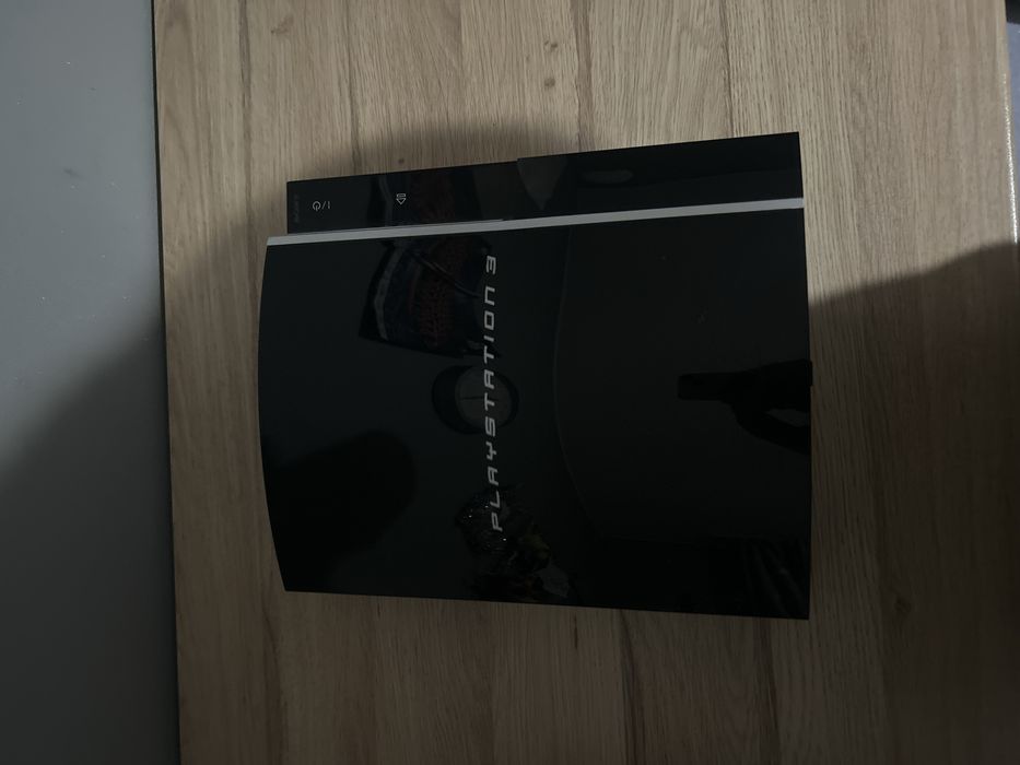 PLAYSTATION 3  продавам