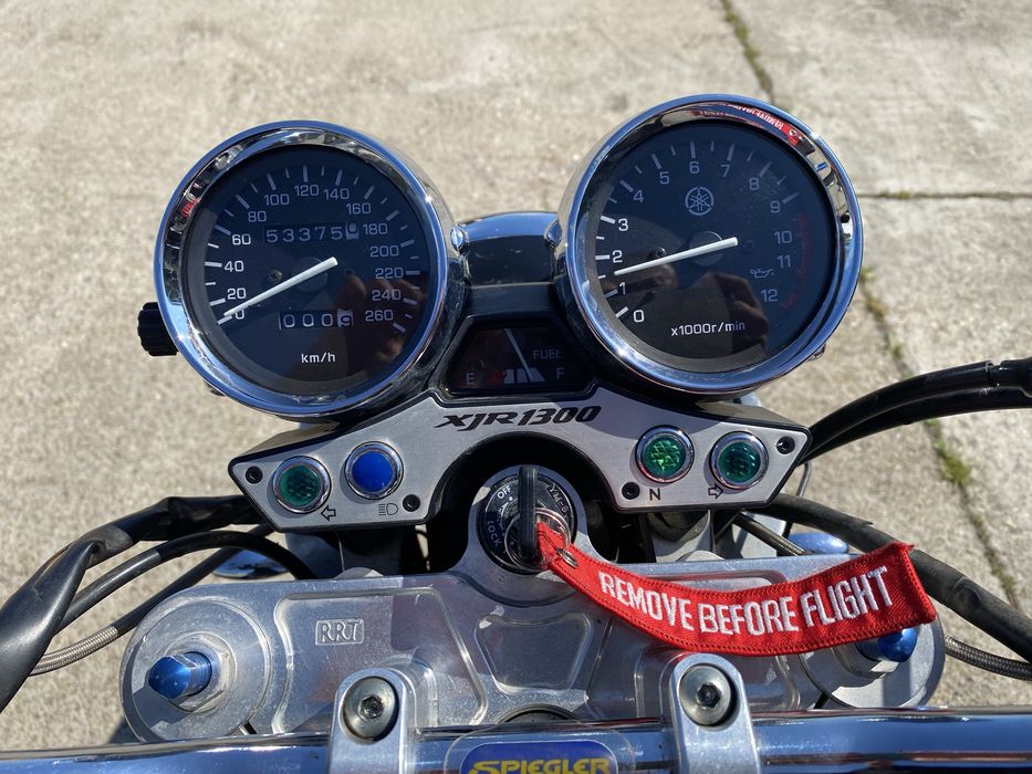 Vând Yamaha XJR 1300 (Generația RP02) – O Legendă Clasică în Stare Excelentă