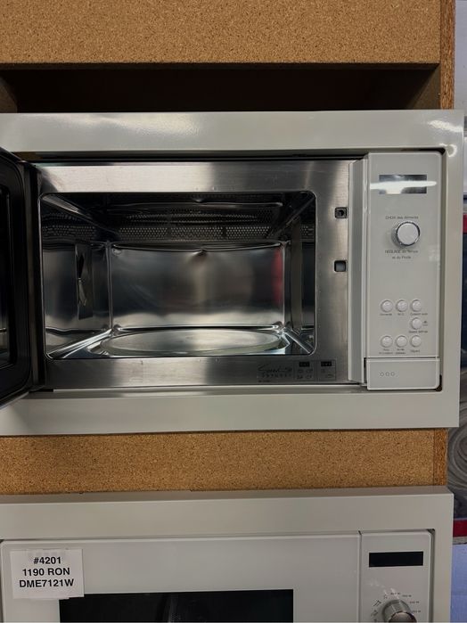 Cuptor cu microunde incorporabil Sauter