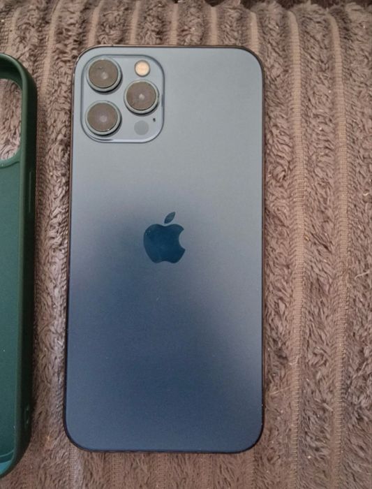 Продам iphone 12 pro max 256 gb