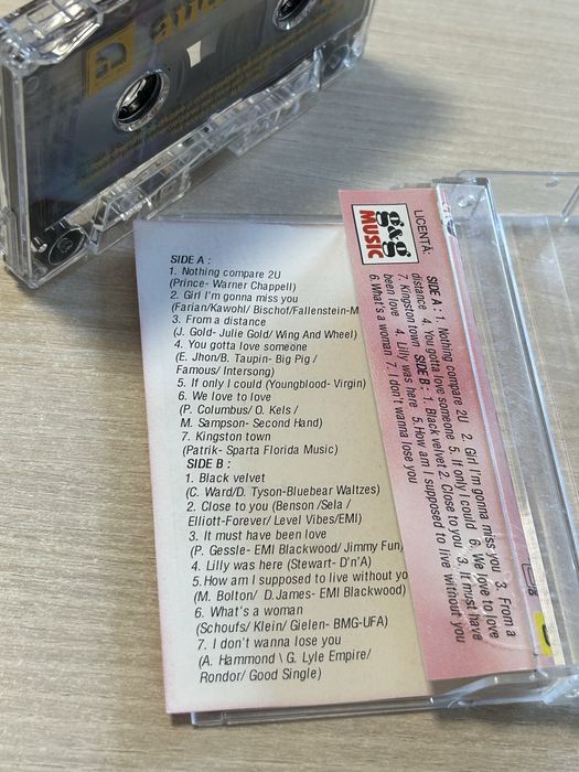 Casetă audio originală „Hits of the 90's Vol. 1” în stare foarte bună