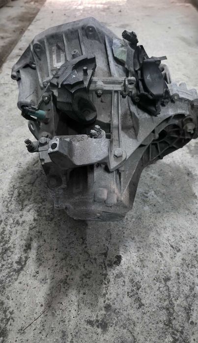 Скоростна кутия за Renault Scenic III 1.5dCi / Рено Сценик 3 2009г.