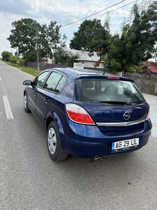 Vând Opel Astra