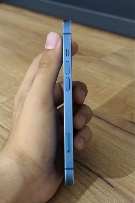 iPhone 13  128GB