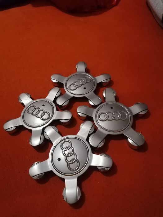 Vând capace roți audi